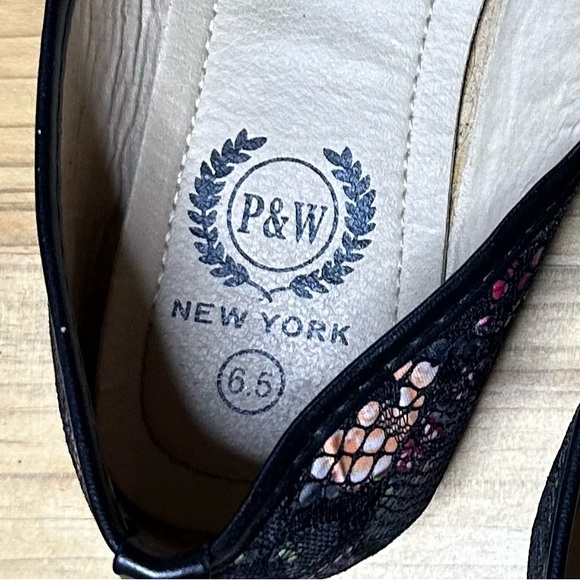 2 PAIR of P & W round toe ballet flats Black & cream lace floral w/ bow 605 - Picture 6 of 14